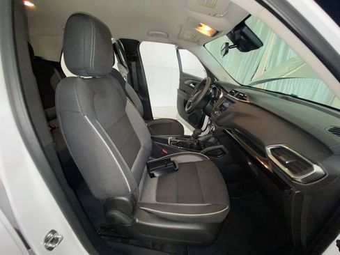 Used 2023 Chevrolet TrailBlazer LT FWD image 37