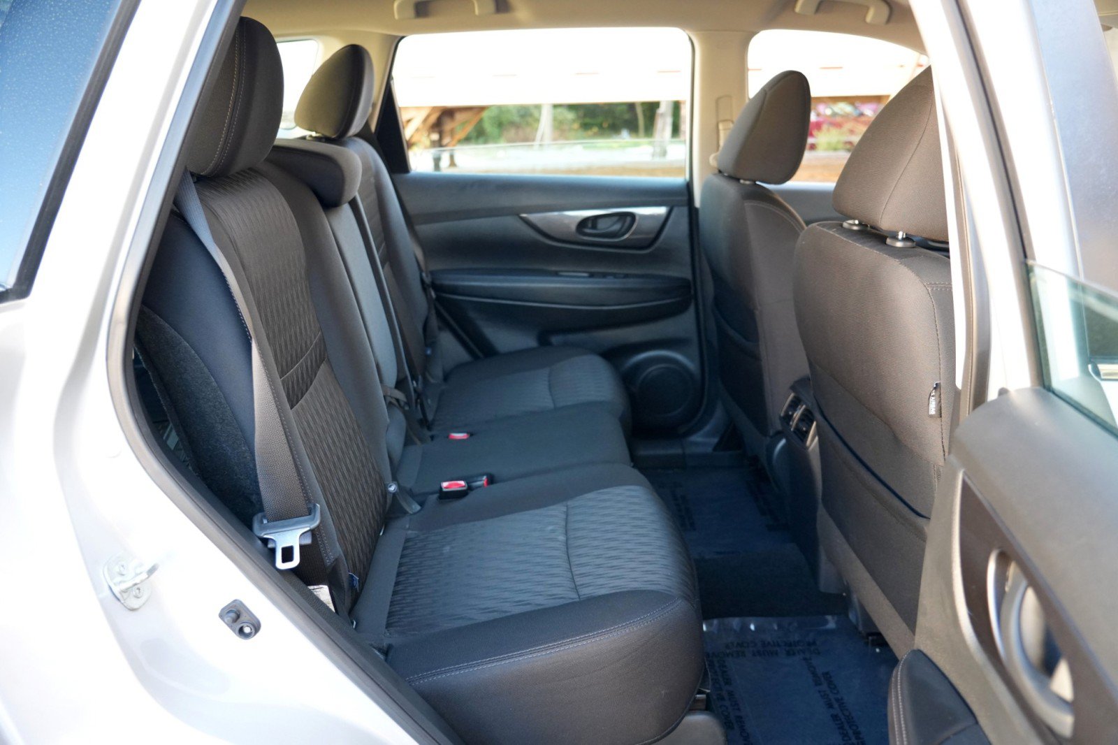 Used 2019 Nissan Rogue S FWD image 32