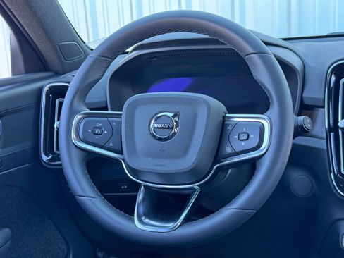 Used 2023 Volvo XC40 Recharge Plus w/ Protection Package Premier image 20