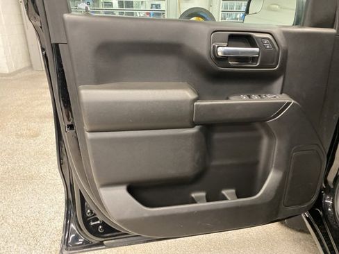 Certified 2022 Chevrolet Silverado 1500 Custom image 27