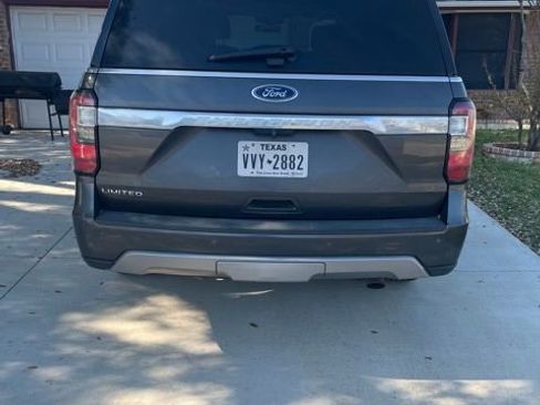 Used 2018 Ford Expedition Limited w/ Equipment Group 301A image 4