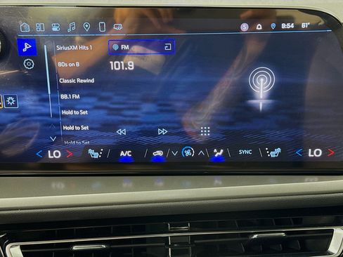 Used 2025 Chevrolet Traverse LT w/ LPO, Floor Liner Package AWD/4WD image 15
