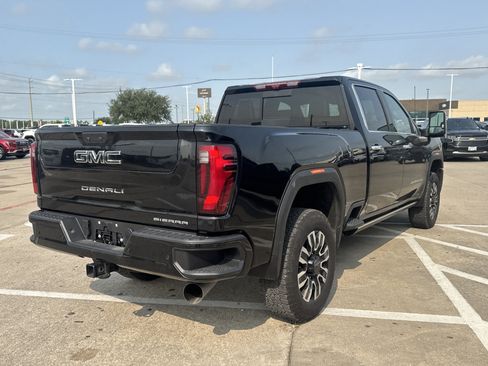 Used 2025 GMC Sierra 2500 Denali Ultimate AWD/4WD image 14