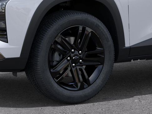 New 2025 Chevrolet Trax ACTIV w/ Driver Confidence Package image 9
