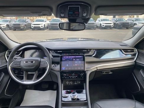 Used 2024 Jeep Grand Cherokee Limited 4xe image 34