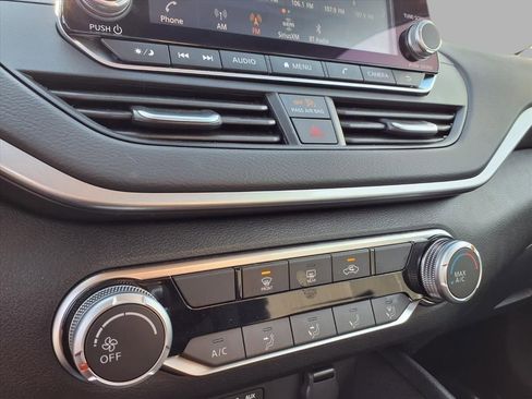 Used 2025 Nissan Altima 2.5 S image 7