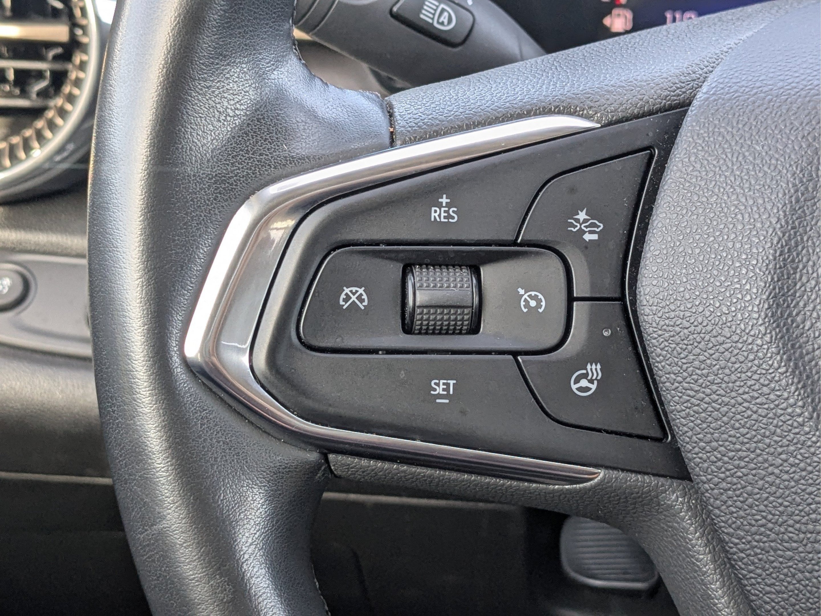 Used 2025 Chevrolet Trax ACTIV w/ Driver Confidence Package FWD image 23