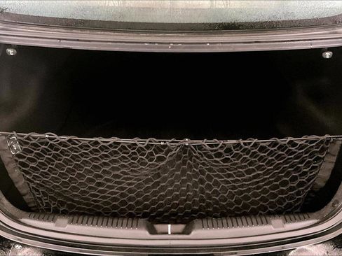 Used 2016 Hyundai Elantra SE image 34