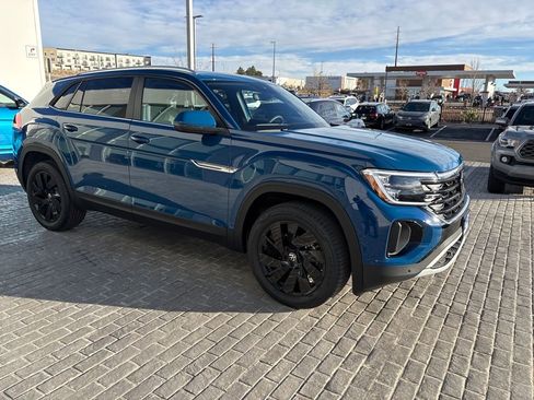 New 2026 Volkswagen Atlas Cross Sport SE image 7