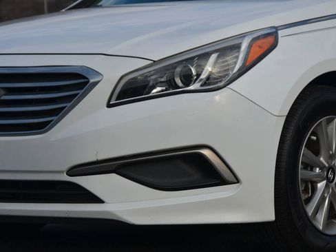 Used 2016 Hyundai Sonata SE w/ Cargo Package image 35