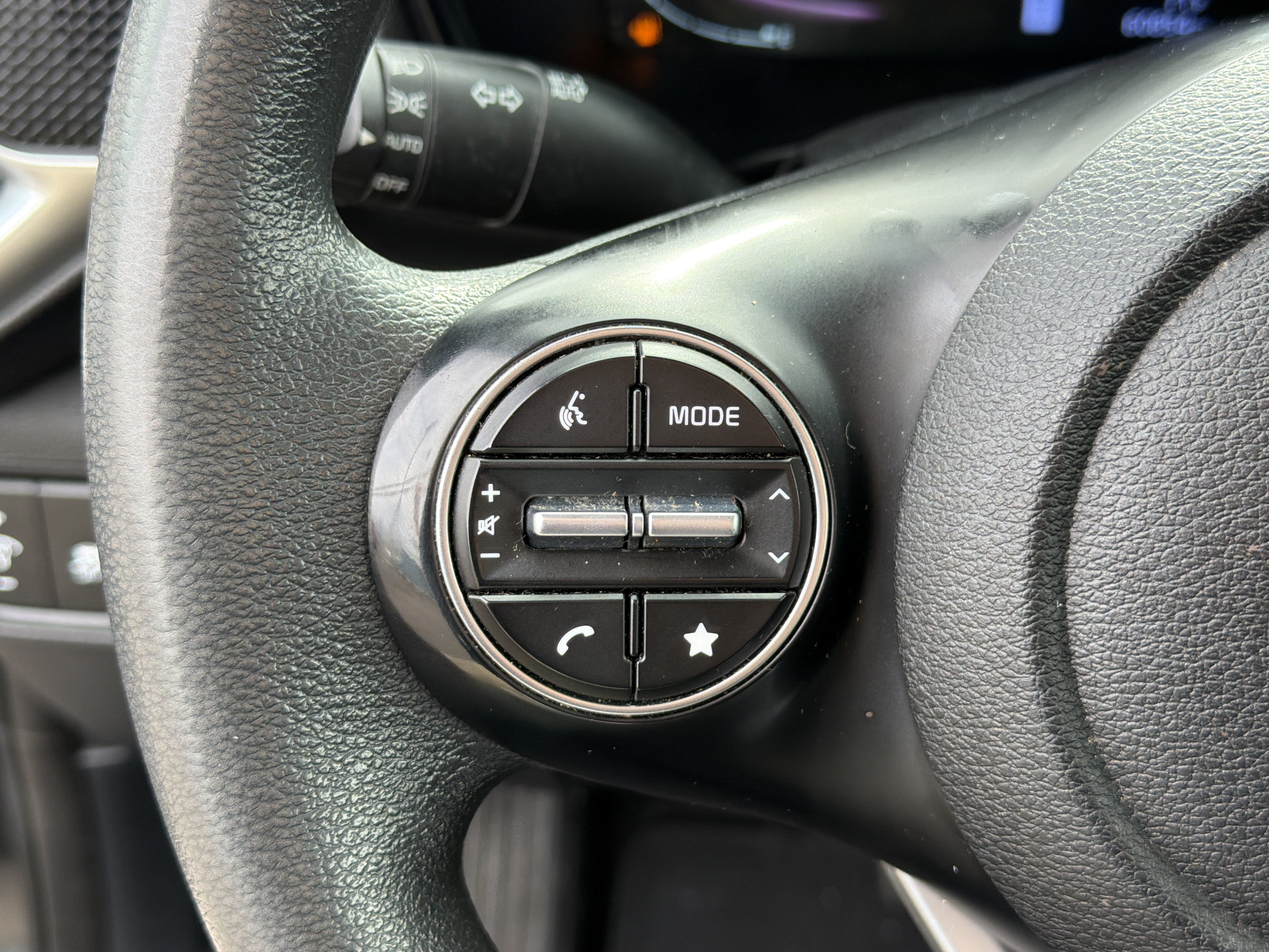 Used 2023 Kia Soul LX FWD image 14