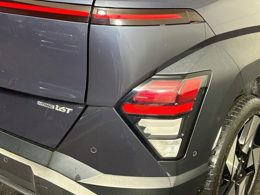 Used 2024 Hyundai Kona Limited AWD/4WD image 33