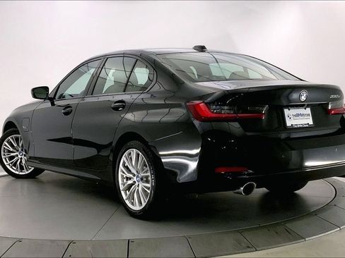 Certified 2023 BMW 330e w/ Convenience Package image 10