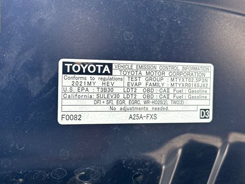 Used 2021 Toyota RAV4 Limited w/ Carpet Mat Package (TMS) AWD/4WD image 30