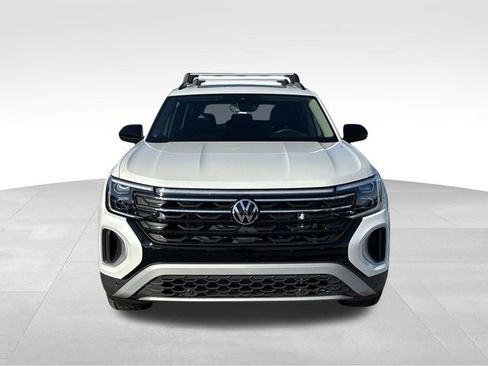 New 2026 Volkswagen Atlas Peak Edition AWD/4WD image 8