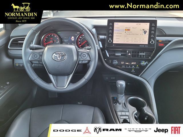 Used 2023 Toyota Camry XSE FWD image 7