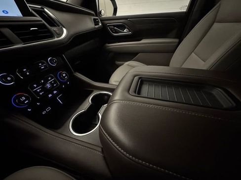 Used 2022 Chevrolet Tahoe Z71 image 25