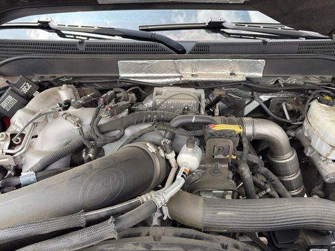 Used 2018 Chevrolet Silverado 2500 High Country w/ Duramax Plus Package AWD/4WD image 10