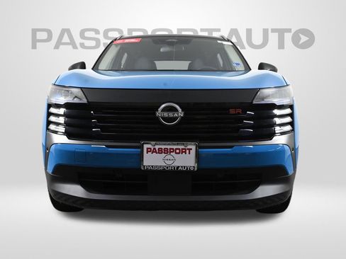 Certified 2025 Nissan Kicks SR AWD/4WD image 2