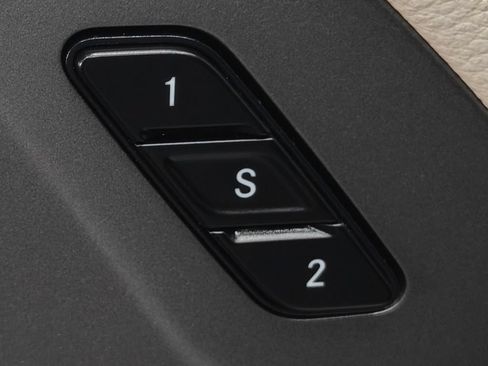 Used 2024 Chrysler Pacifica Touring-L FWD image 55