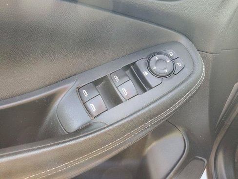 Used 2021 Buick Encore GX Preferred w/ Cold Weather Comfort Package FWD image 11