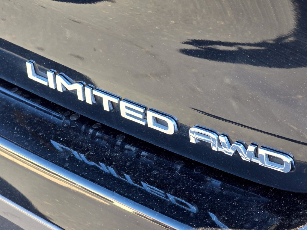 Used 2025 Toyota Highlander Limited AWD/4WD image 12