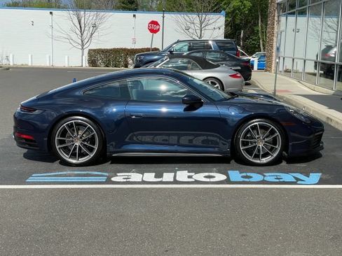 Used 2020 Porsche 911 Carrera 4S AWD/4WD image 15