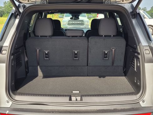 New 2026 Chevrolet Traverse LT w/ Driver Confidence Package image 6