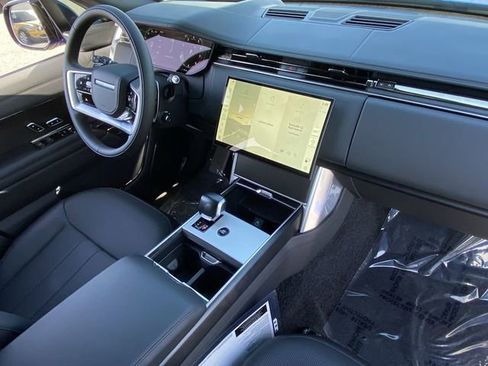 New 2025 Land Rover Range Rover SV AWD/4WD image 11
