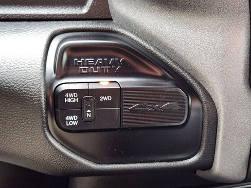 Used 2024 RAM 3500 Tradesman w/ Chrome Appearance Group image 24