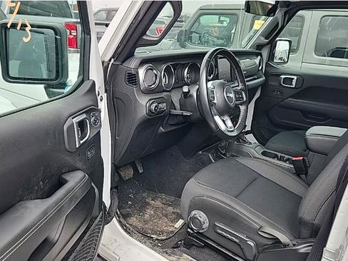 Used 2021 Jeep Wrangler Unlimited Sahara w/ Uconnect 4C Nav & Sound Group image 9