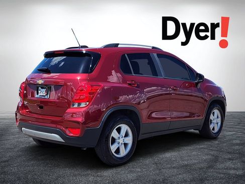 Certified 2022 Chevrolet Trax LT w/ LT Convenience Package FWD image 5