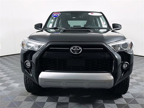 Used 2024 Toyota 4Runner TRD Off-Road image 2