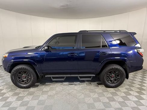 Used 2023 Toyota 4Runner TRD Off-Road Premium w/ Moonroof Package AWD/4WD image 3