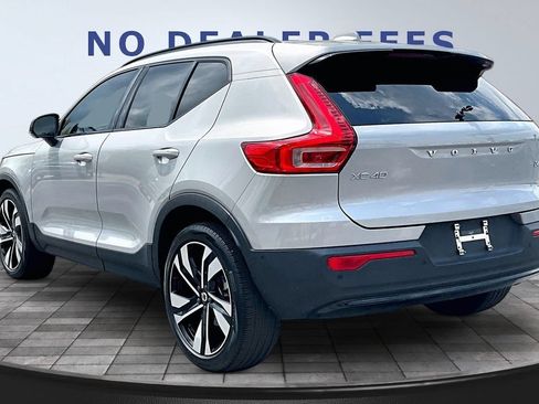 Used 2023 Volvo XC40 B4 Ultimate w/ Protection Package Premier FWD image 4