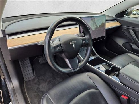 Used 2018 Tesla Model 3 Long Range RWD image 10