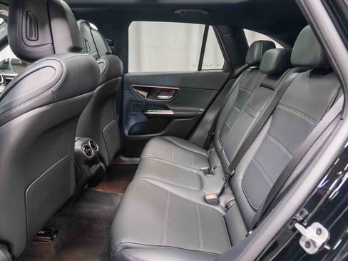 Certified 2025 Mercedes-Benz GLC 300 image 17