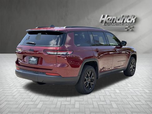 Used 2024 Jeep Grand Cherokee L Laredo AWD/4WD image 10