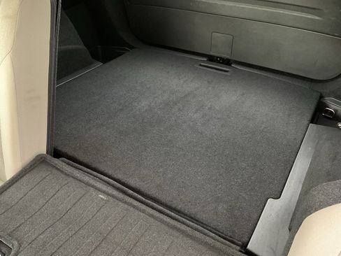 Used 2025 Nissan Rogue SV image 18