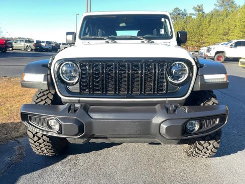Used 2024 Jeep Wrangler Willys image 2
