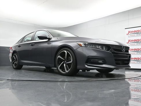 Used 2018 Honda Accord Sport image 33