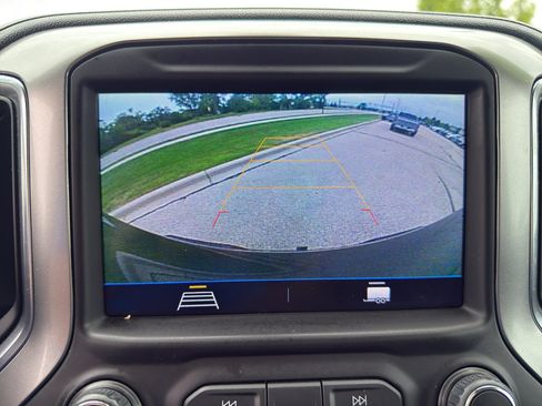 Used 2022 Chevrolet Silverado 1500 LT Trail Boss w/ Bed Protection Package AWD/4WD image 32