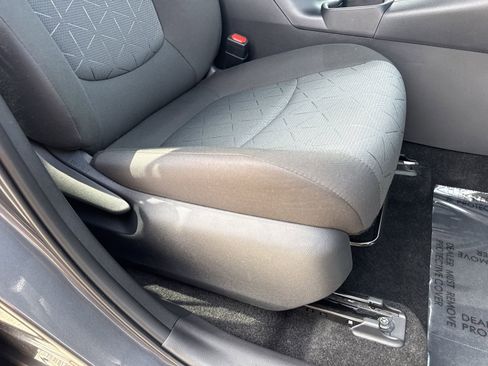 Used 2025 Toyota RAV4 XLE w/ Convenience Package FWD image 26