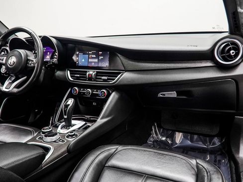 Used 2022 Alfa Romeo Giulia Ti image 16