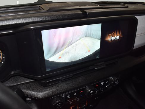 Used 2024 Jeep Wrangler Unlimited Sport AWD/4WD image 15