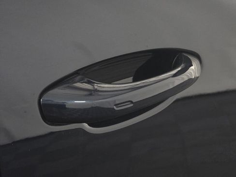 Certified 2026 Porsche Cayenne AWD/4WD image 30