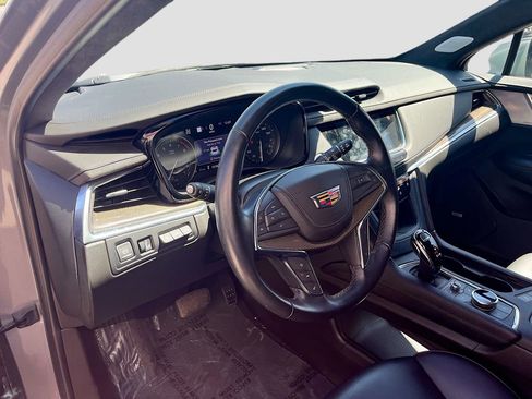 Used 2024 Cadillac XT5 Premium Luxury w/ Platinum Package AWD/4WD image 9