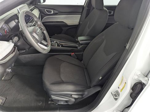 Used 2023 Jeep Compass Sport image 12