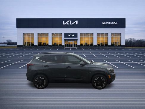 Used 2024 Kia Seltos SX w/ SX Sunroof Package AWD/4WD image 4