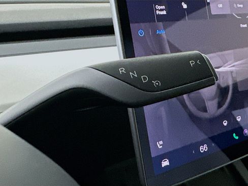 Used 2021 Tesla Model 3 Standard Range Plus image 23